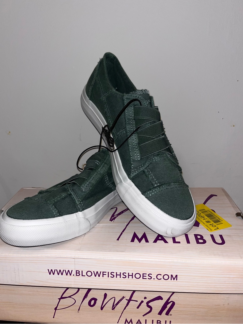 NWT Women’s BlowFish Sneakers
